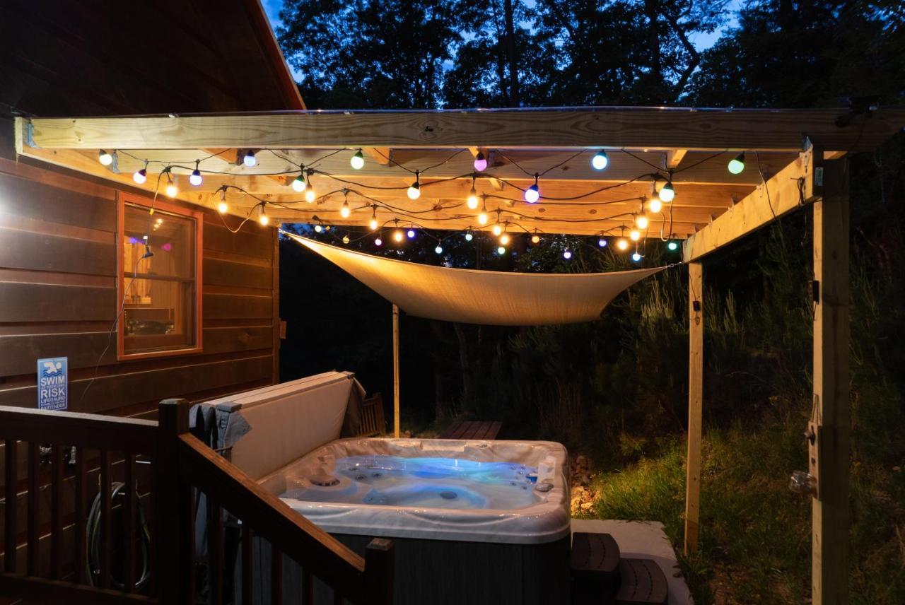Trout N' About Your Blue Ridge Mountains Retreat, Hot Tub + Game Room! Ellijay Exterior photo