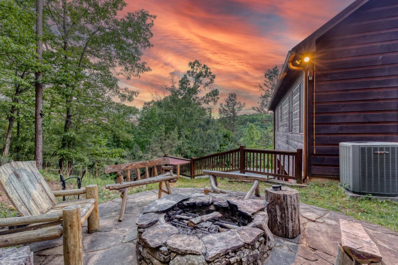 Trout N' About Your Blue Ridge Mountains Retreat, Hot Tub + Game Room! Ellijay Exterior photo