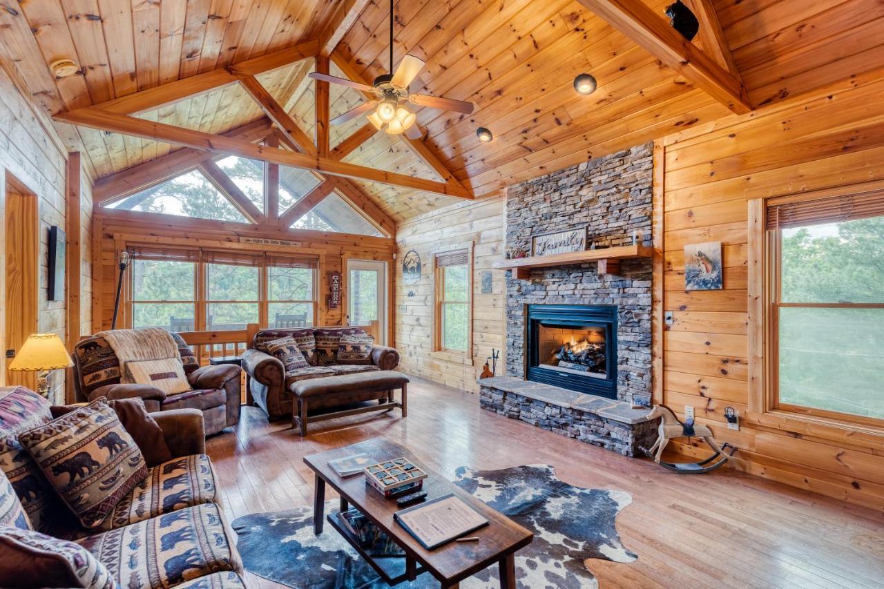 Trout N' About Your Blue Ridge Mountains Retreat, Hot Tub + Game Room! Ellijay Exterior photo