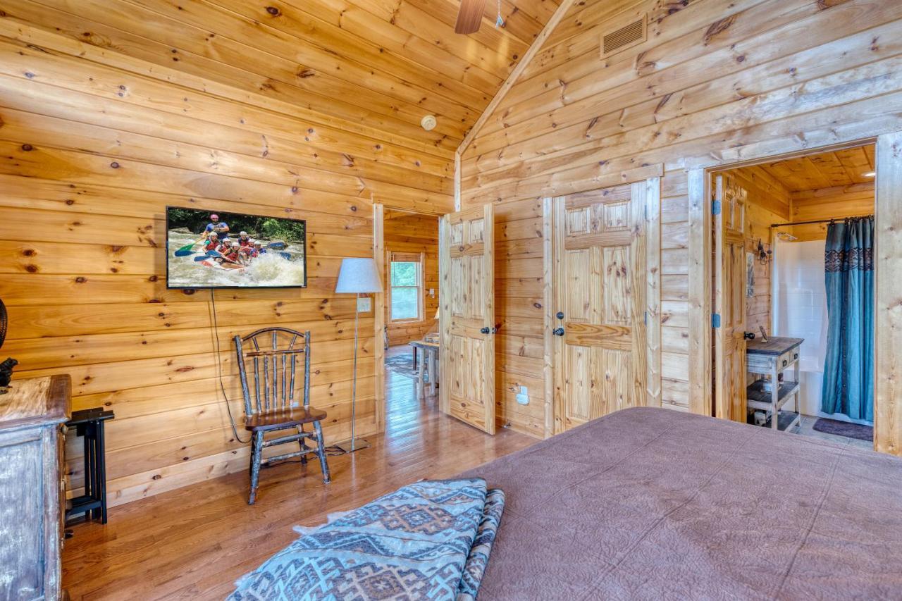 Trout N' About Your Blue Ridge Mountains Retreat, Hot Tub + Game Room! Ellijay Exterior photo