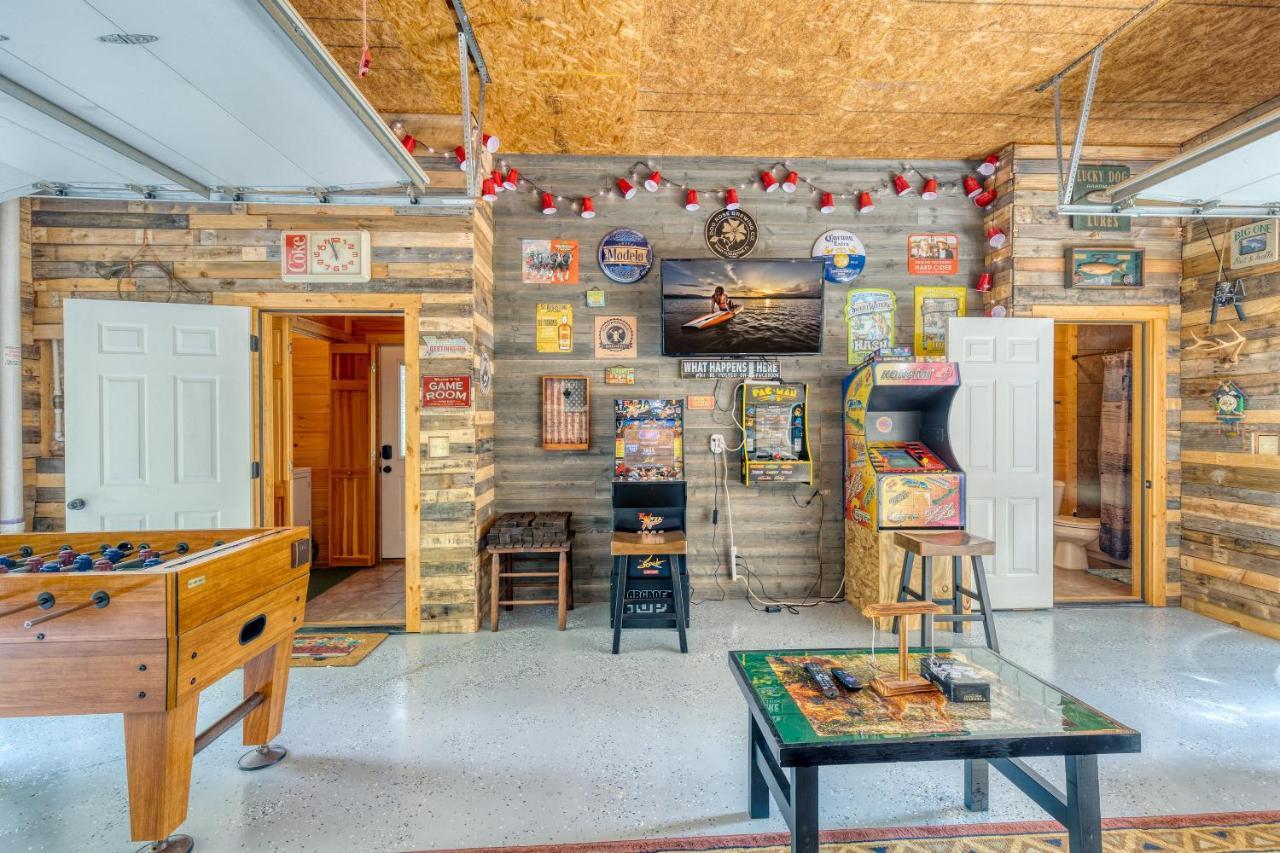Trout N' About Your Blue Ridge Mountains Retreat, Hot Tub + Game Room! Ellijay Exterior photo