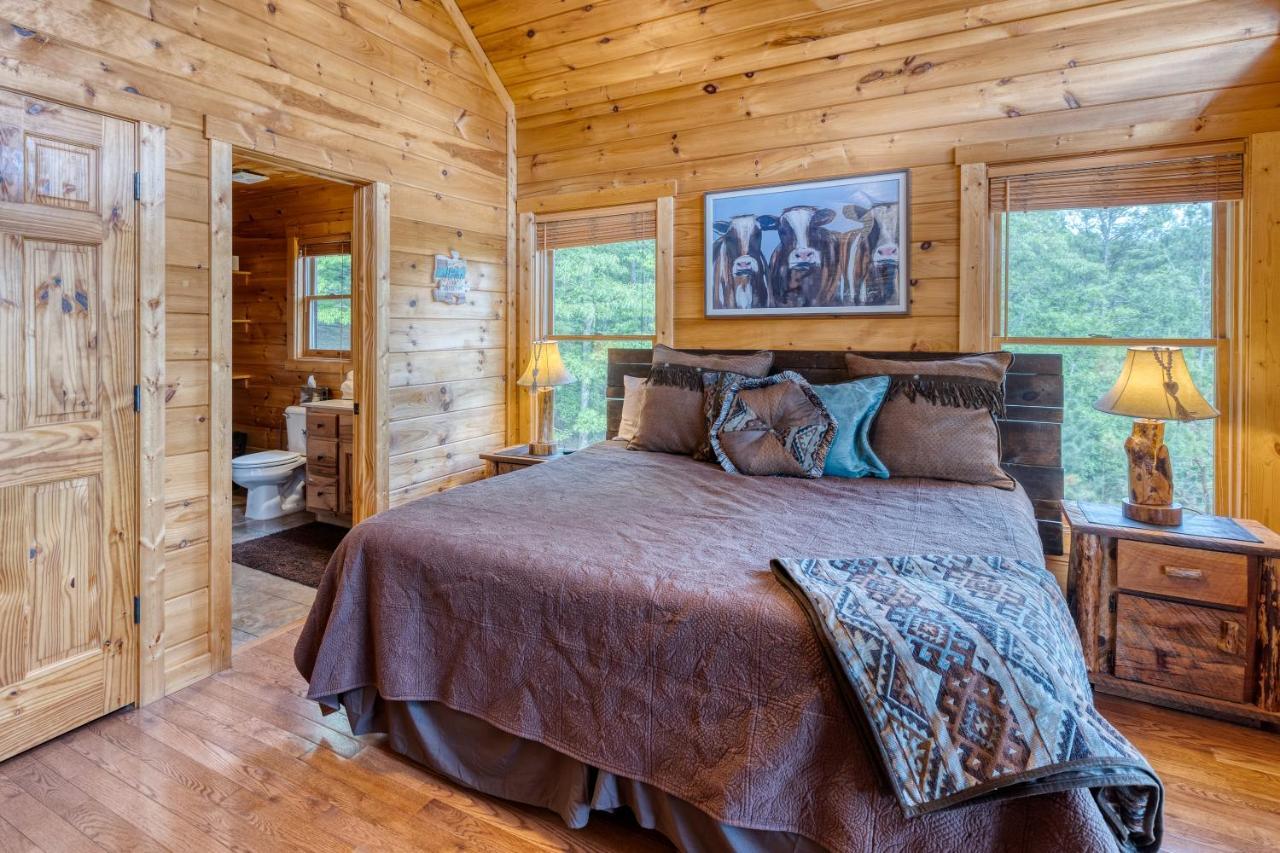 Trout N' About Your Blue Ridge Mountains Retreat, Hot Tub + Game Room! Ellijay Exterior photo
