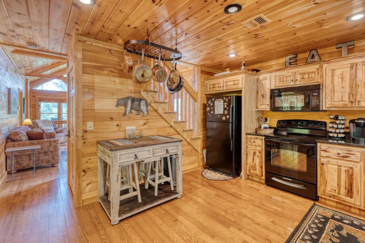 Trout N' About Your Blue Ridge Mountains Retreat, Hot Tub + Game Room! Ellijay Exterior photo